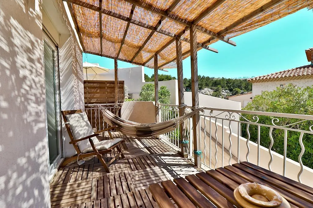 Les Chambres D'Hotes Du Grand Mornas Carry-le-Rouet Bed & Breakfast